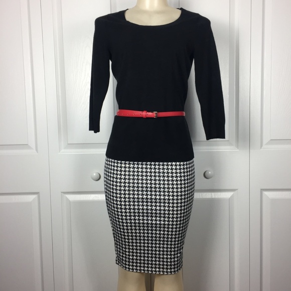 ♠️ Gingham Pencil Skirt ♠️ - Picture 5 of 6